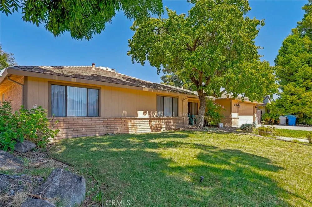 587 W Donna Drive Merced, CA 95348