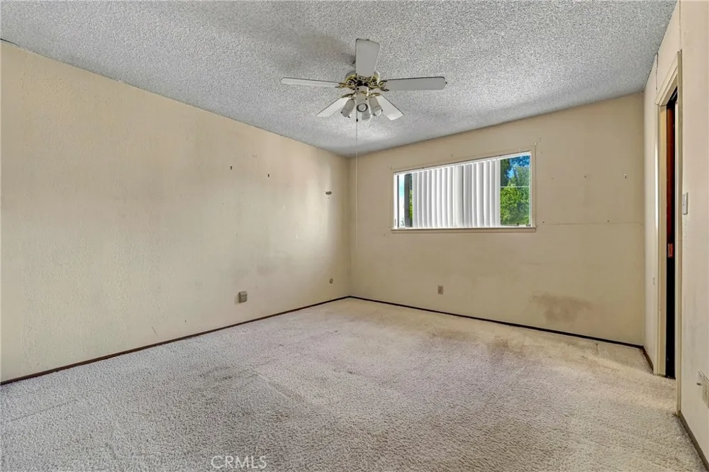 587 W Donna Drive Merced, CA 95348