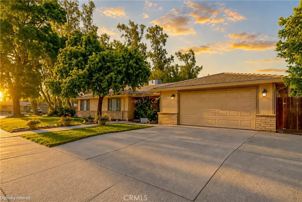 587 W Donna Drive Merced, CA 95348
