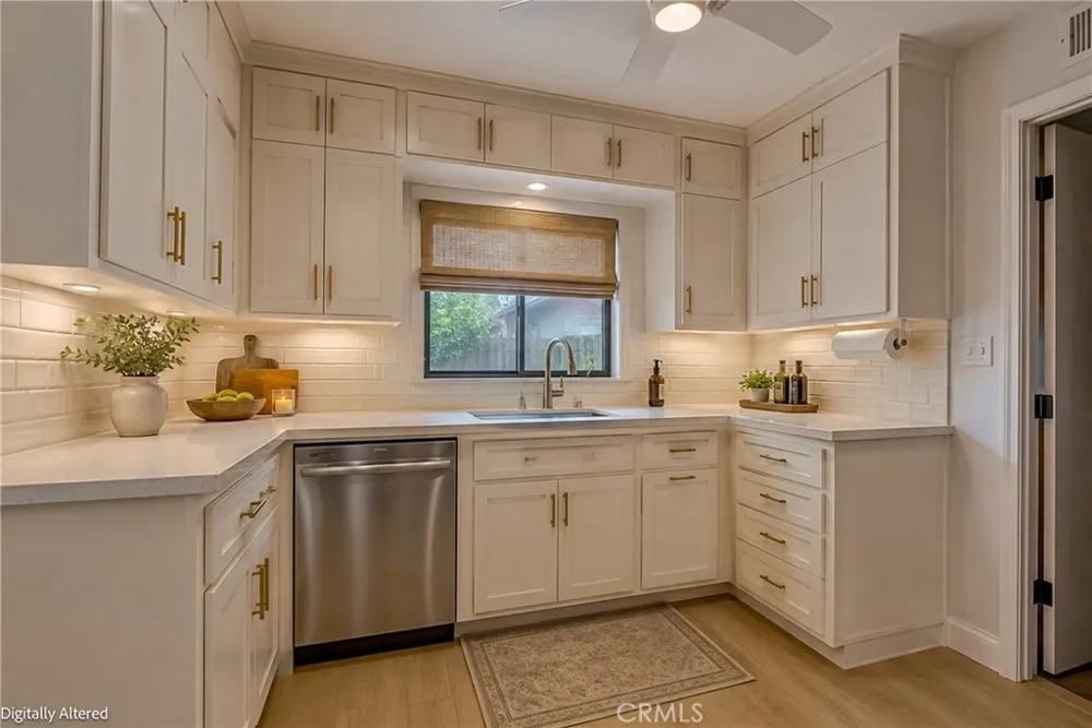 587 W Donna Drive Merced, CA 95348
