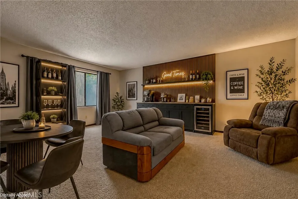 587 W Donna Drive Merced, CA 95348