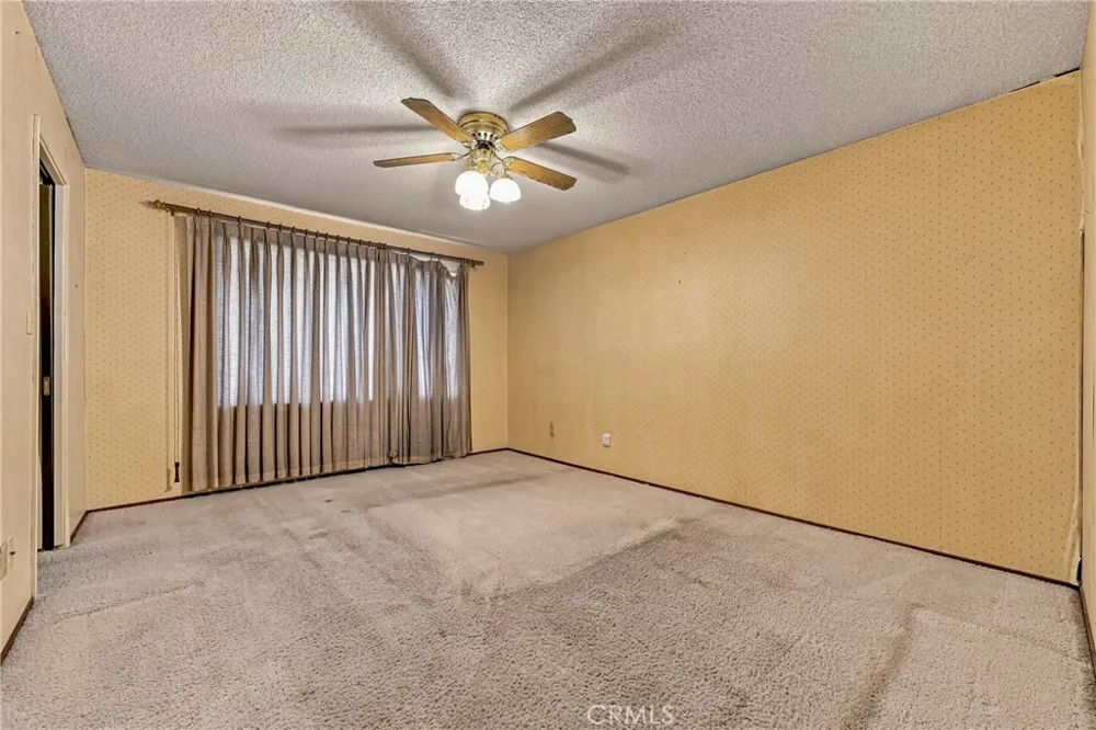 587 W Donna Drive Merced, CA 95348