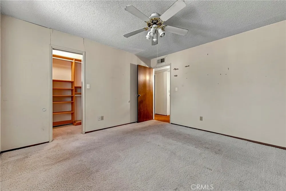 587 W Donna Drive Merced, CA 95348