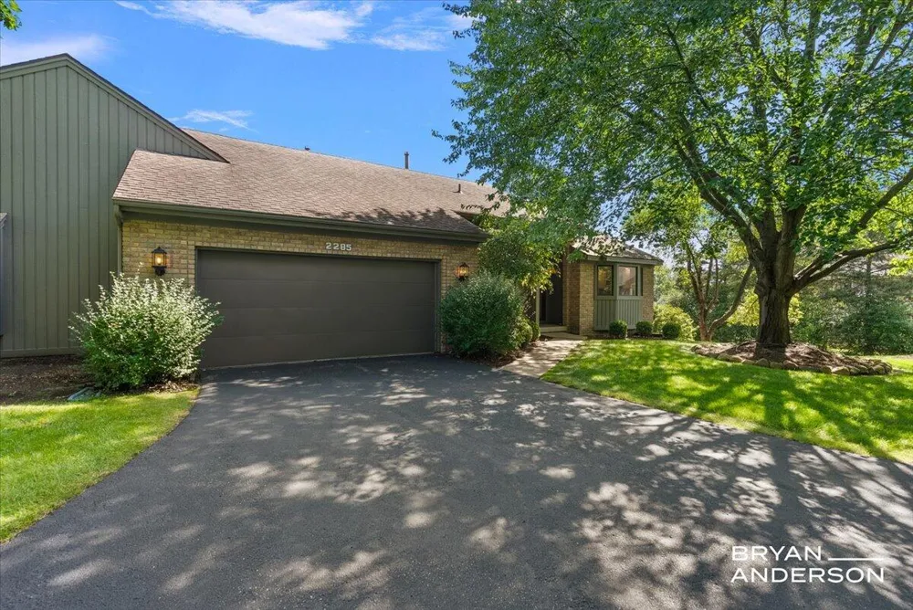 2285 Mourning Dove Court SE Grand Rapids, MI 49546