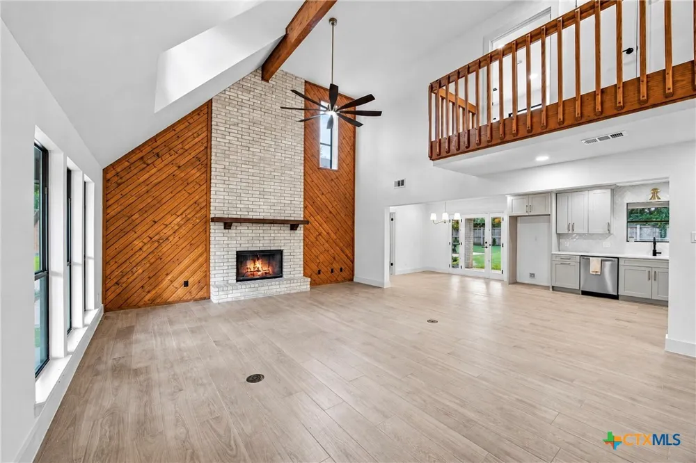 221 Montwood Seguin, TX 78155