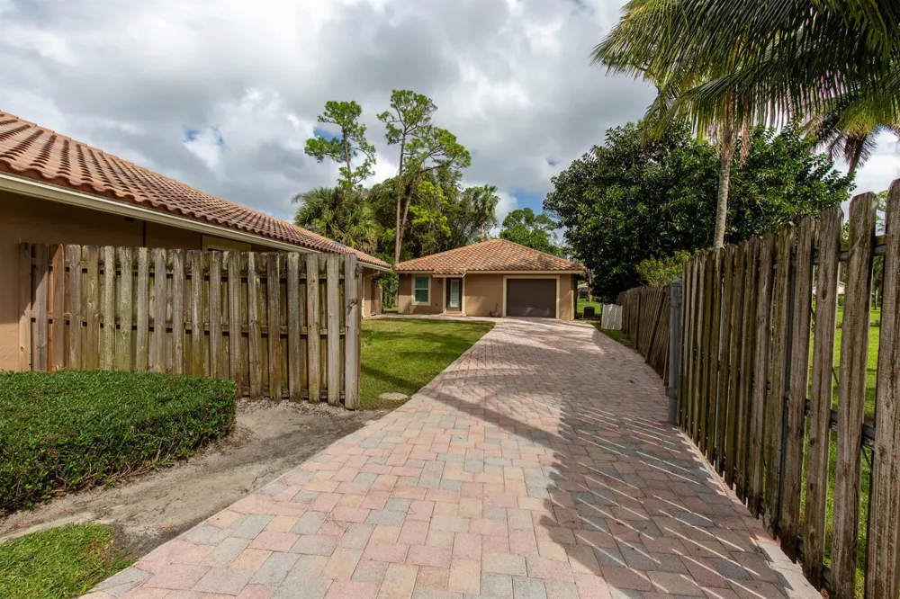 352 WINDOW ROCK DRIVE Wellington, FL 33414