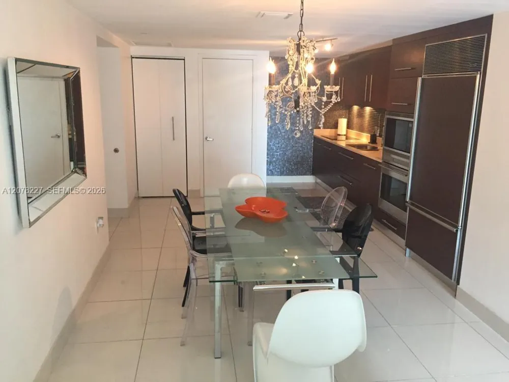 485 Brickell Ave #1811 Miami, FL 33131