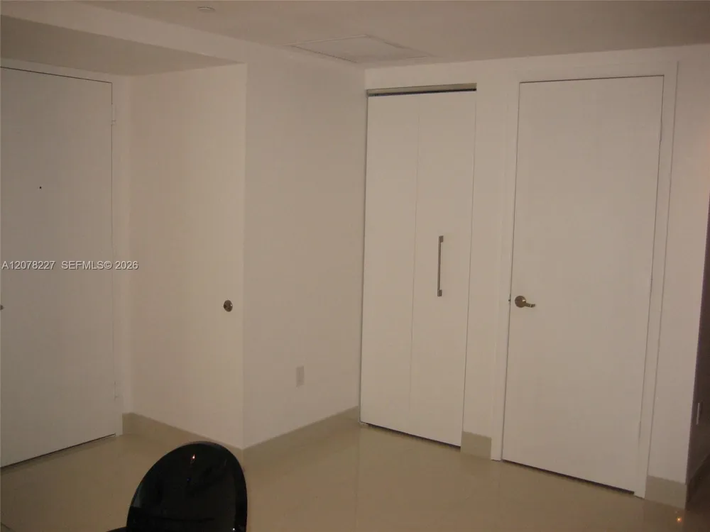 485 Brickell Ave #1811 Miami, FL 33131
