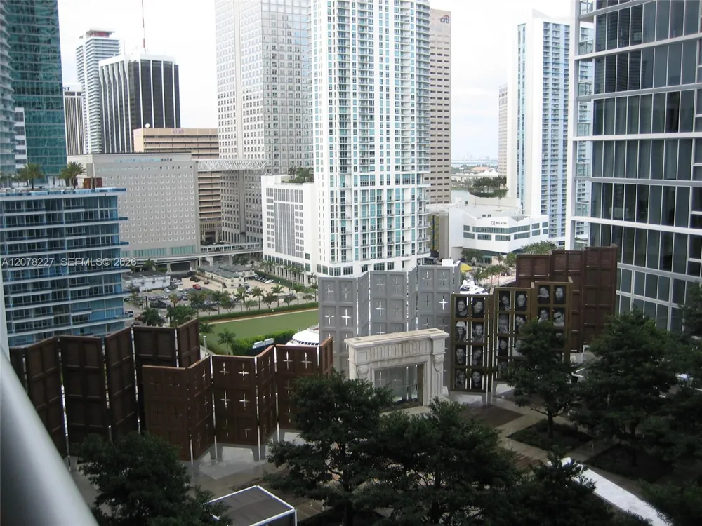 485 Brickell Ave #1811 Miami, FL 33131
