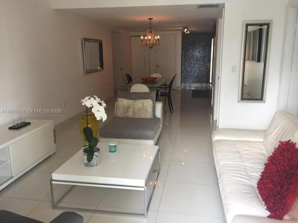 485 Brickell Ave #1811 Miami, FL 33131