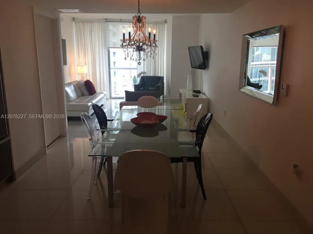 485 Brickell Ave #1811 Miami, FL 33131