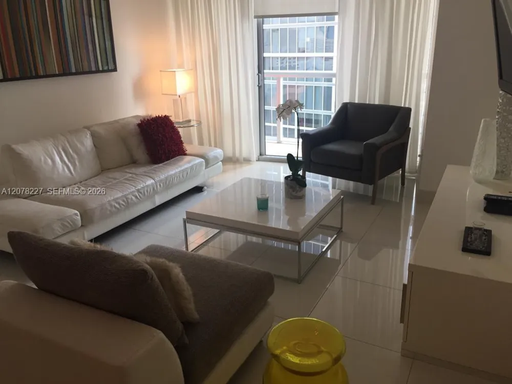 485 Brickell Ave #1811 Miami, FL 33131