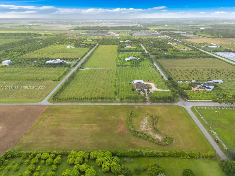 35250 SW 218 AVE Homestead, FL 33034