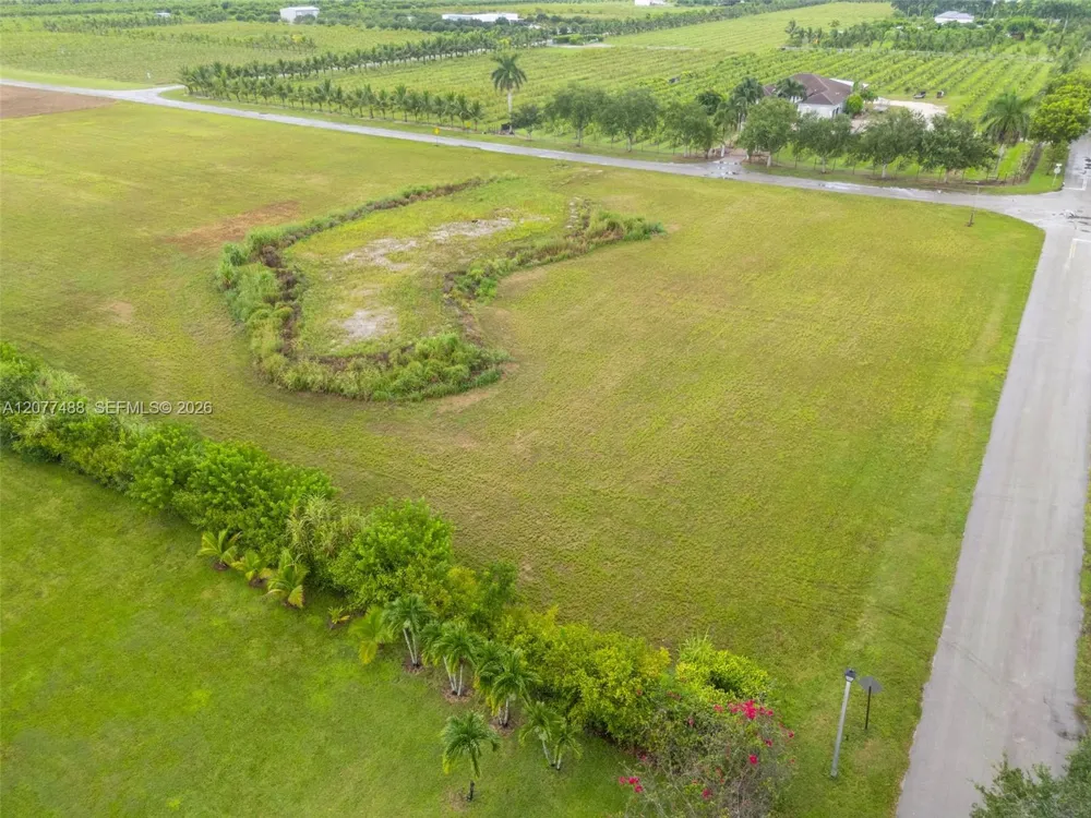 35250 SW 218 AVE Homestead, FL 33034