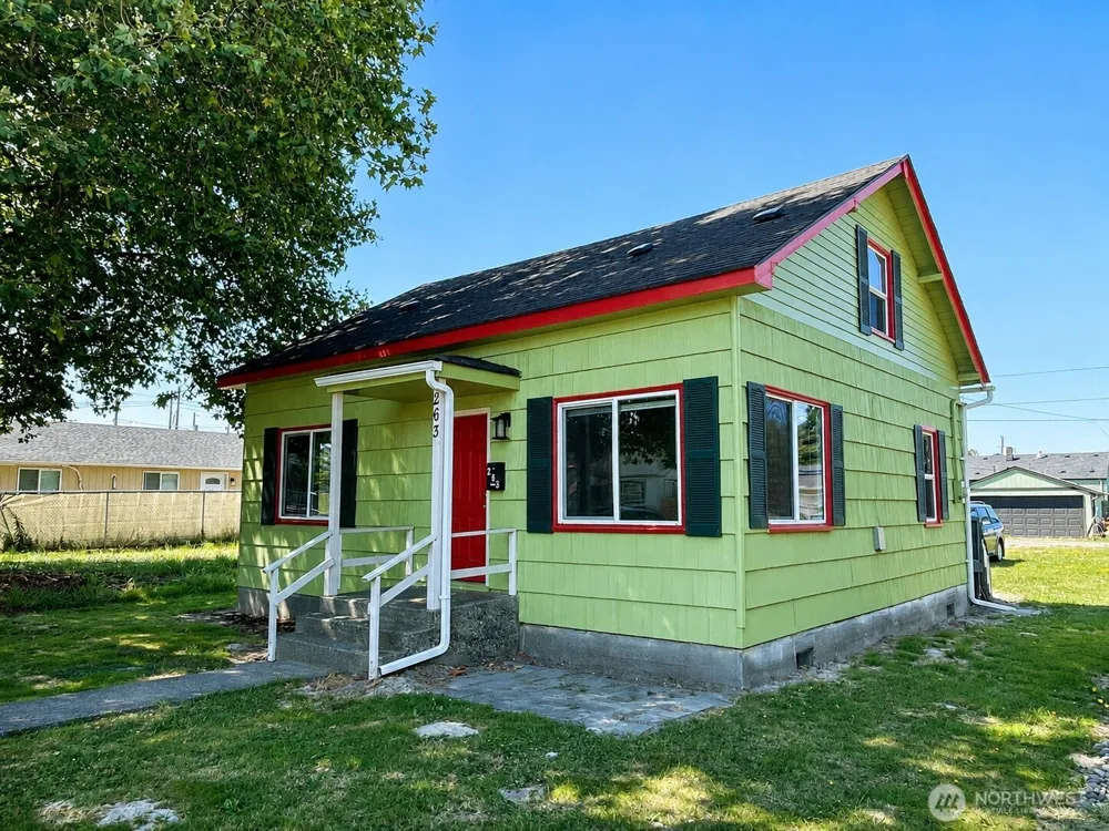 263 28th Avenue Longview, WA 98632