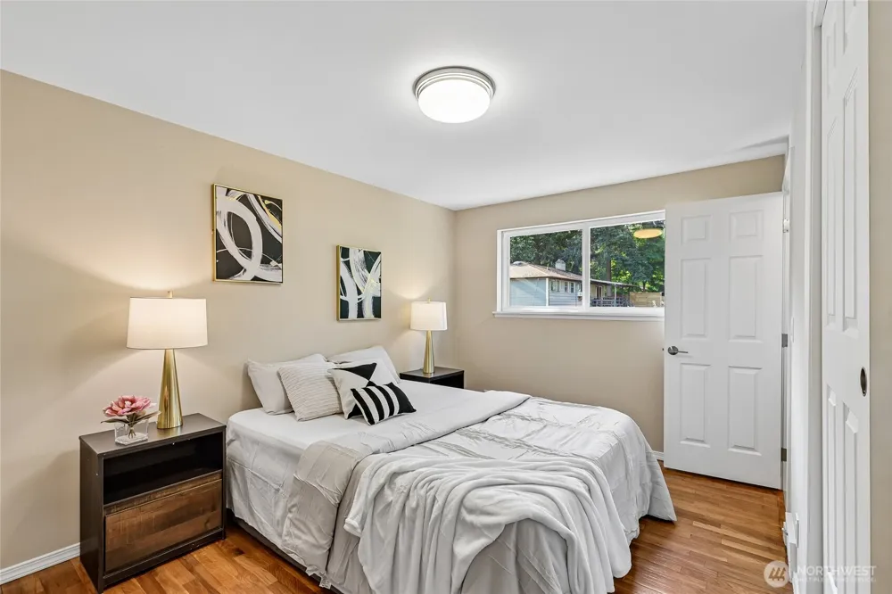 1853 200th Street Shoreline, WA 98133