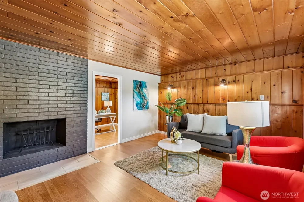 1853 200th Street Shoreline, WA 98133