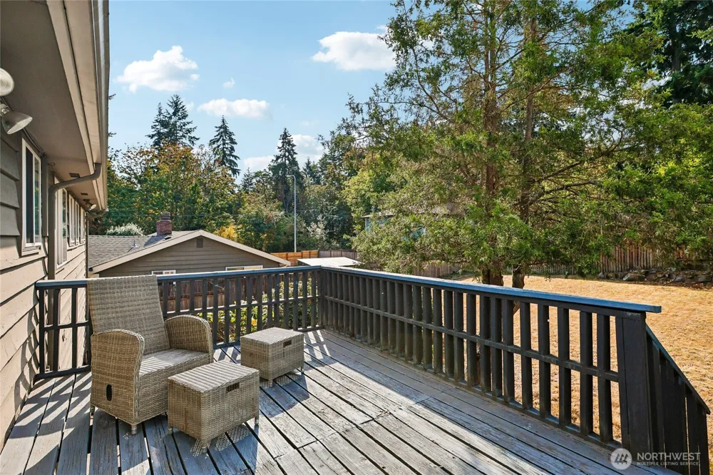 1853 200th Street Shoreline, WA 98133