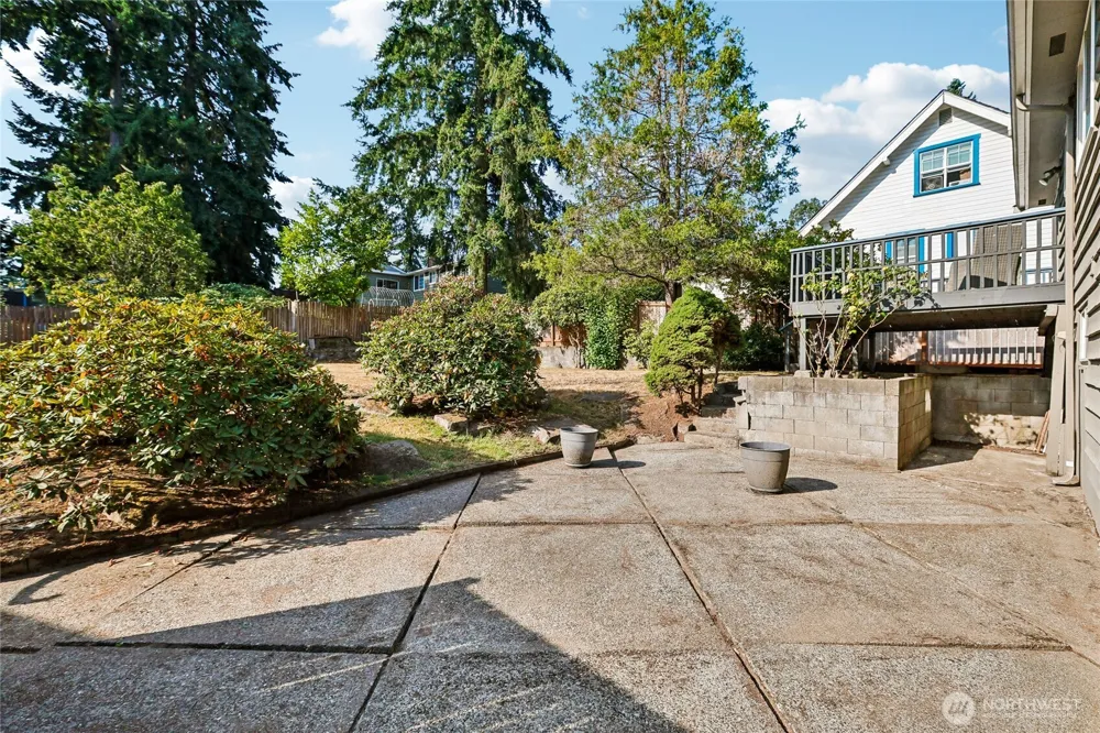 1853 200th Street Shoreline, WA 98133