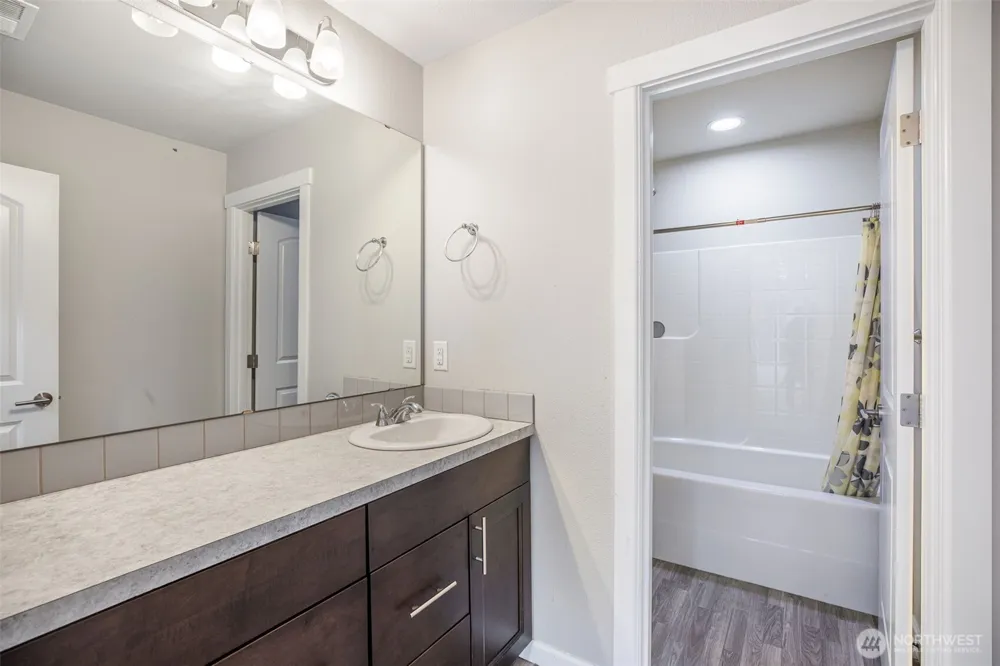 4103 177th Pl SE Bothell, WA 98012