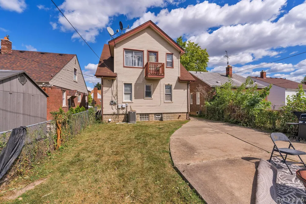 6633 Ternes Street Dearborn City, MI 48126