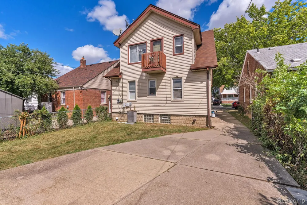6633 Ternes Street Dearborn City, MI 48126