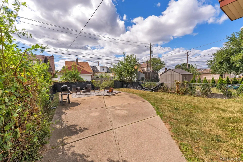 6633 Ternes Street Dearborn City, MI 48126