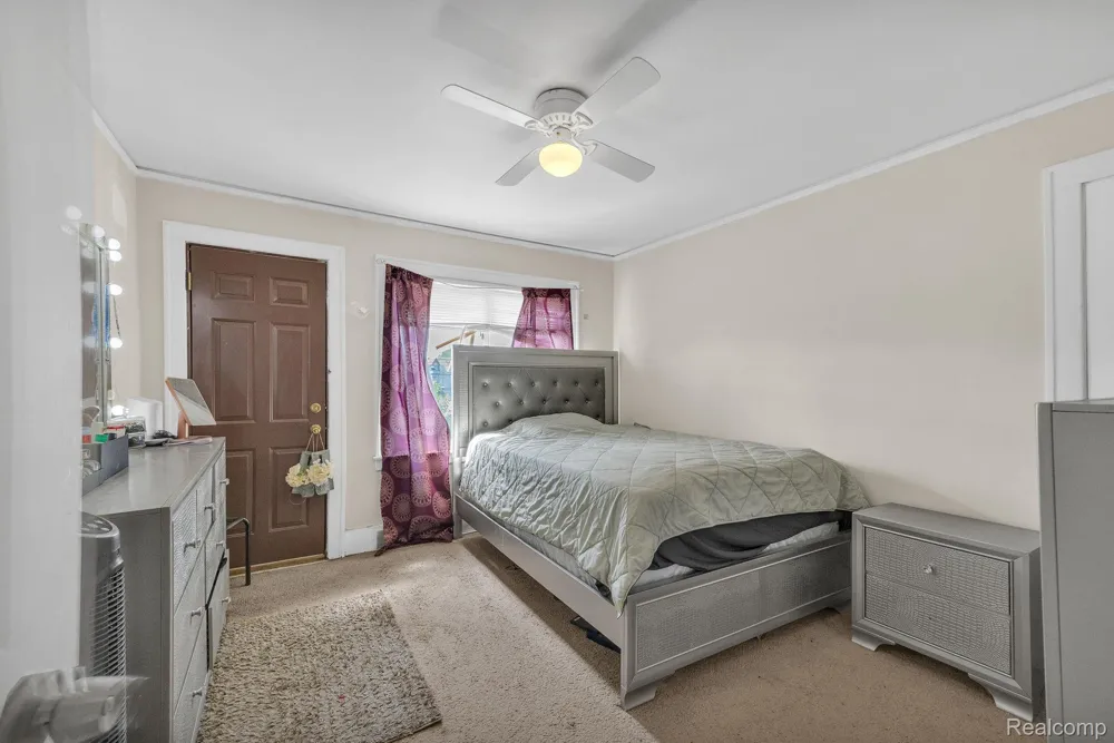 6633 Ternes Street Dearborn City, MI 48126