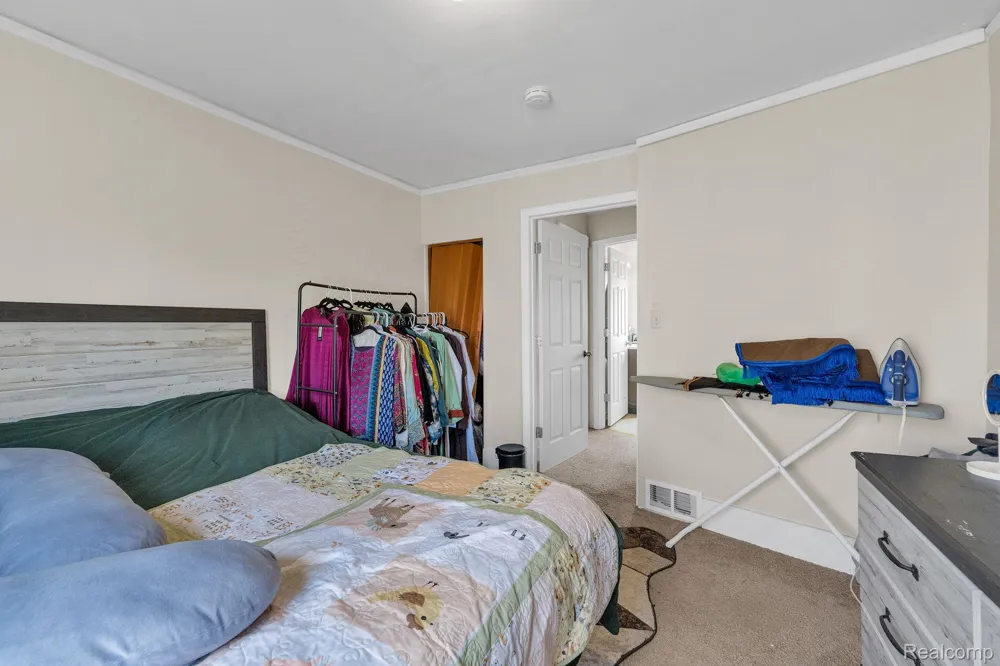 6633 Ternes Street Dearborn City, MI 48126