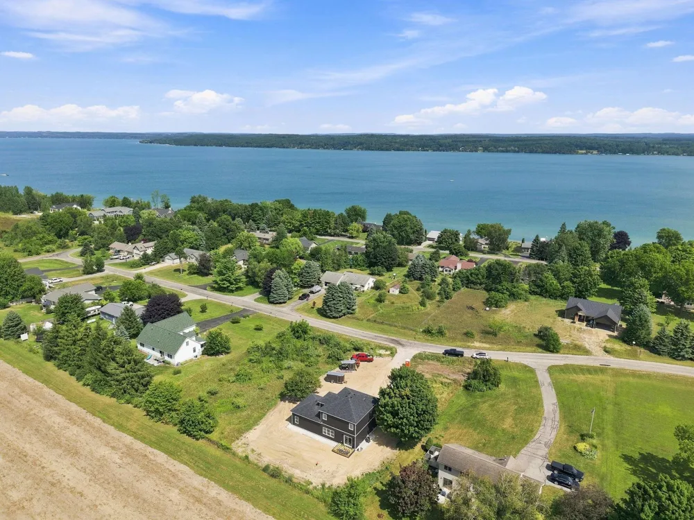 11573 Topview Drive Whitewater Township, MI 49690