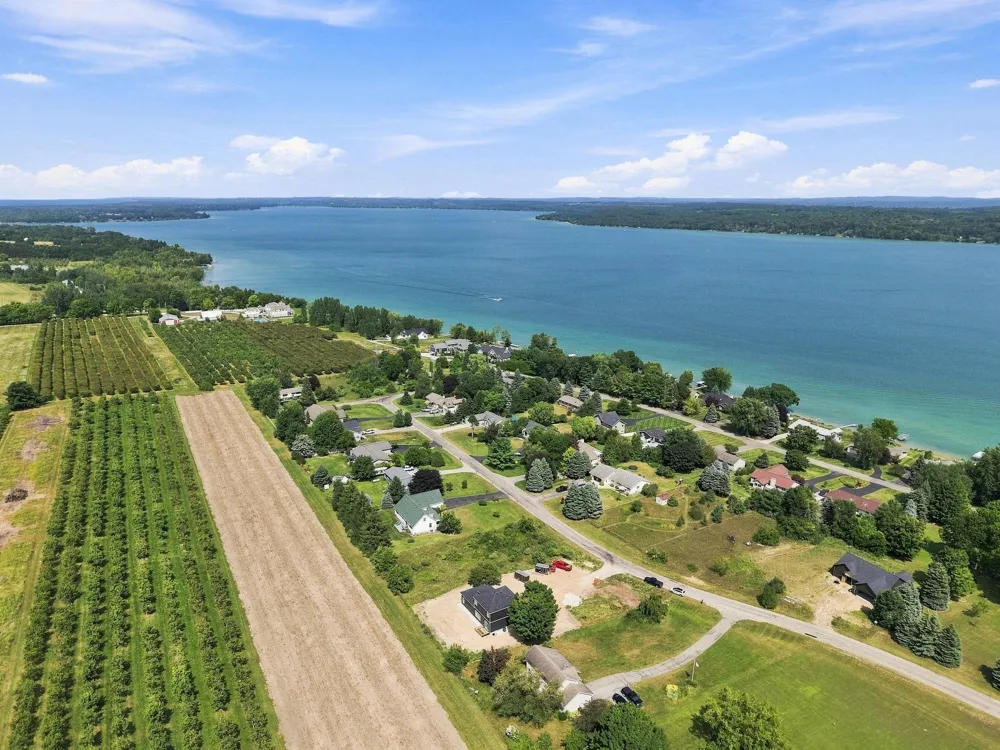 11573 Topview Drive Whitewater Township, MI 49690
