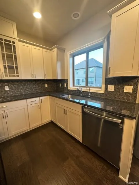 3536 WILLOWAY DRIVE Troy City, MI 48083