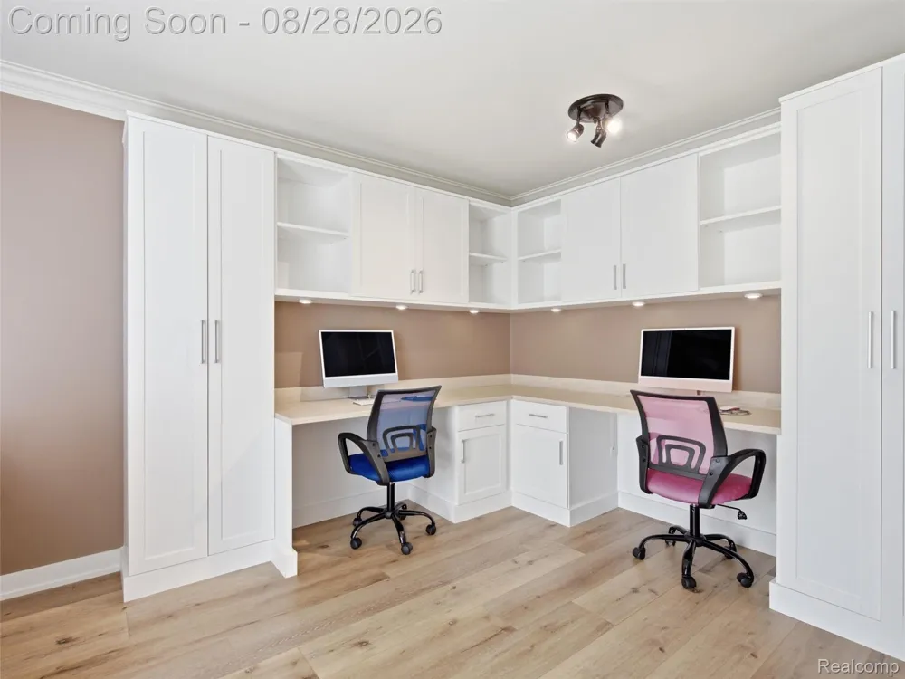 4130 Saddle Lane West Bloomfield Charter Township, MI 48322