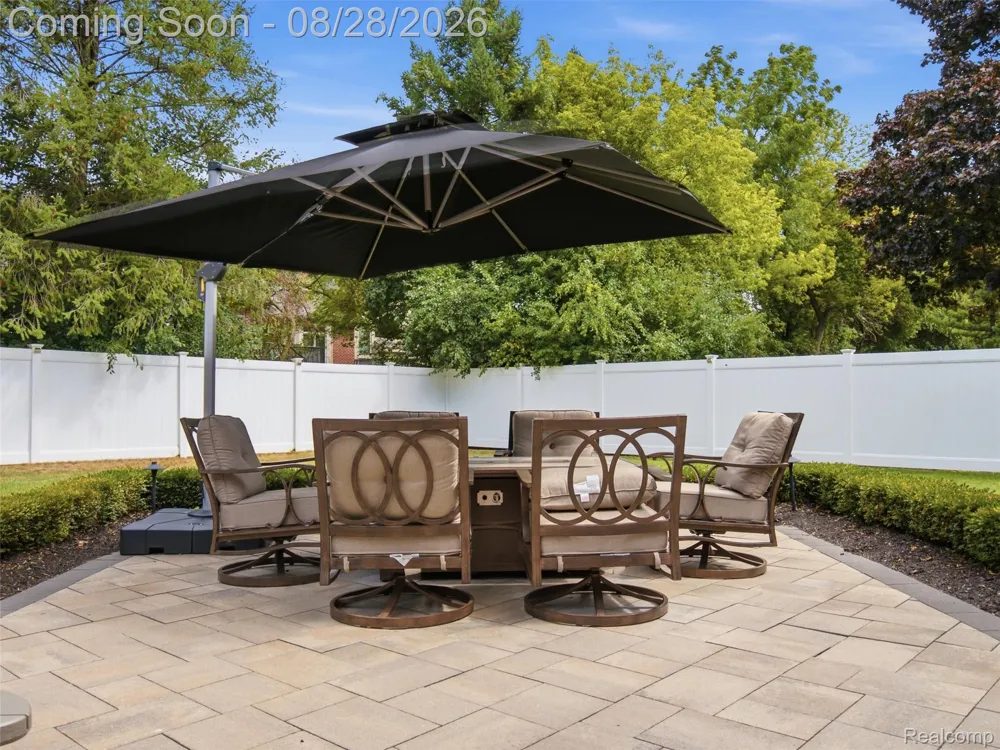 4130 Saddle Lane West Bloomfield Charter Township, MI 48322