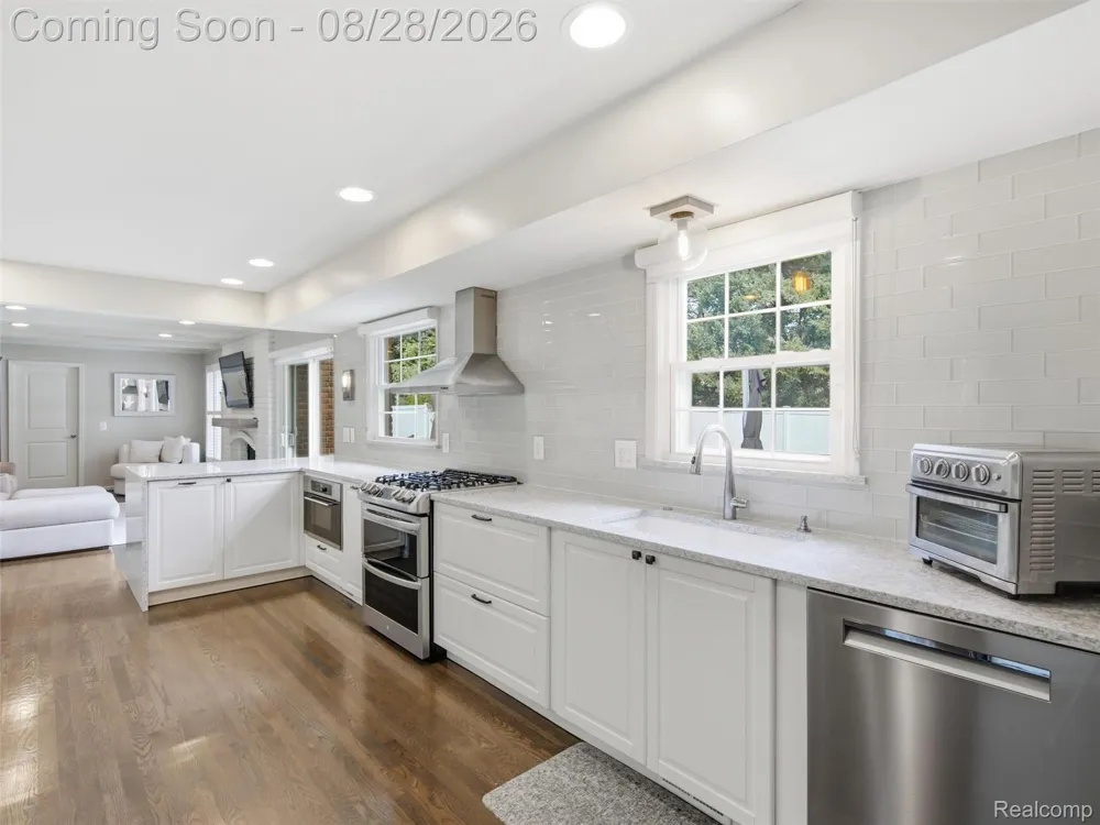 4130 Saddle Lane West Bloomfield Charter Township, MI 48322