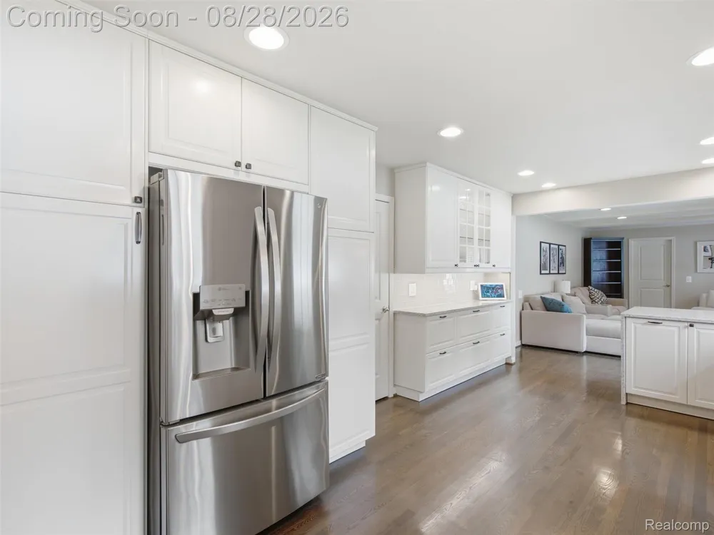 4130 Saddle Lane West Bloomfield Charter Township, MI 48322