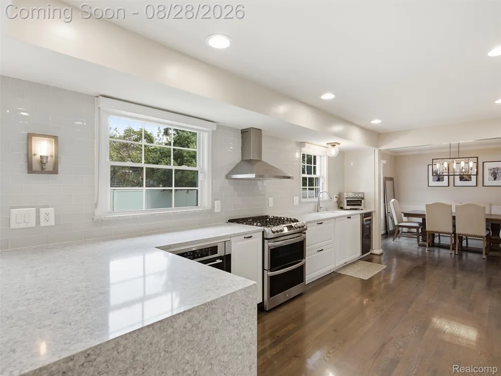 4130 Saddle Lane West Bloomfield Charter Township, MI 48322