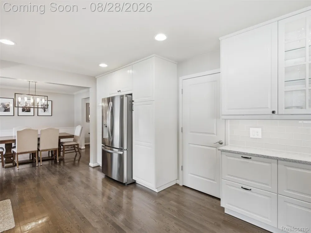 4130 Saddle Lane West Bloomfield Charter Township, MI 48322