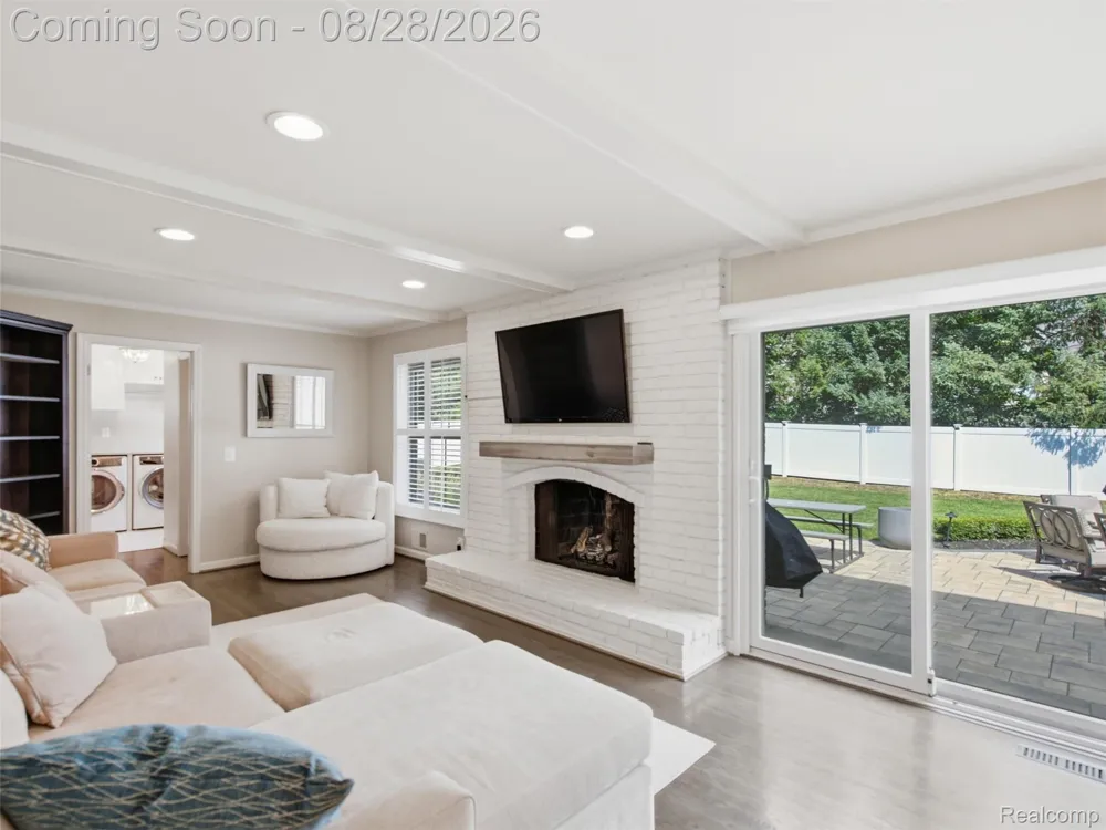 4130 Saddle Lane West Bloomfield Charter Township, MI 48322