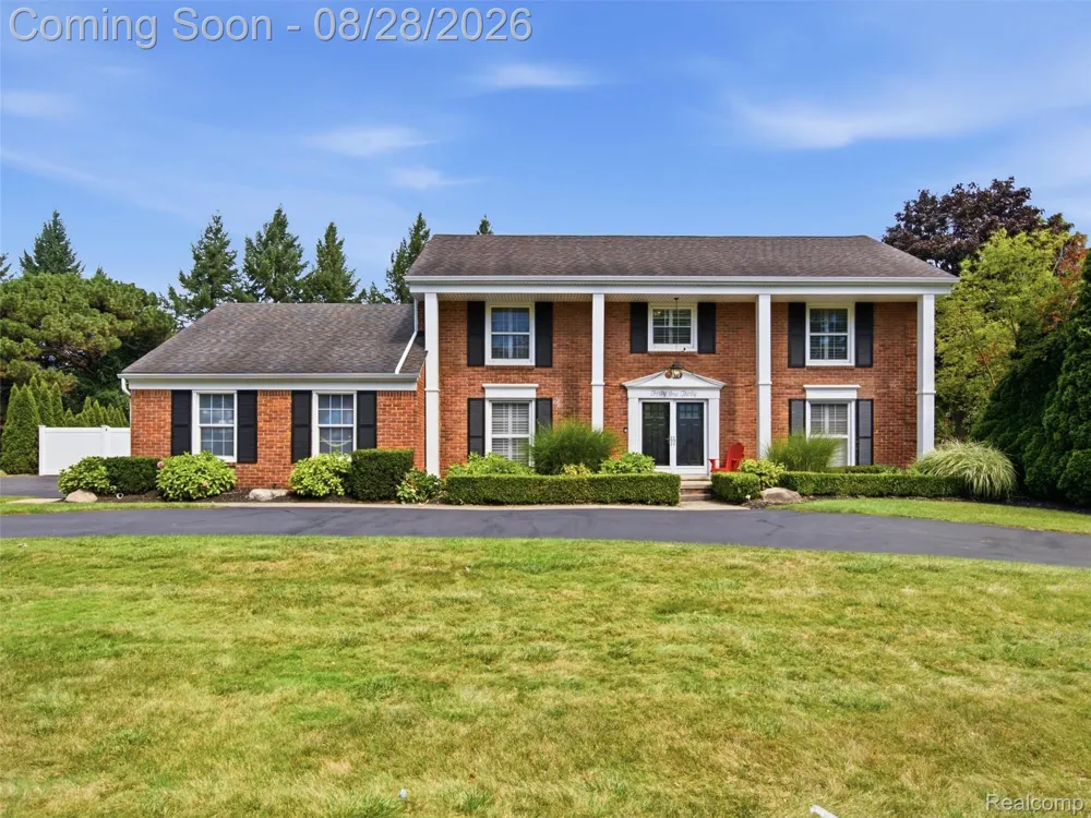4130 Saddle Lane West Bloomfield Charter Township, MI 48322
