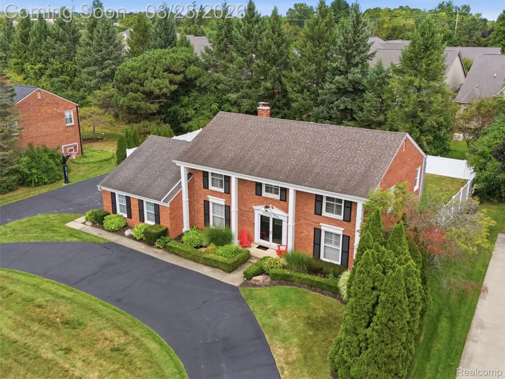 4130 Saddle Lane West Bloomfield Charter Township, MI 48322