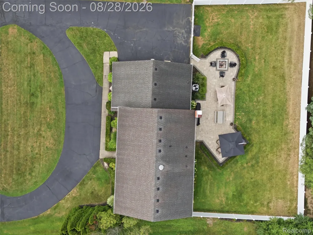 4130 Saddle Lane West Bloomfield Charter Township, MI 48322