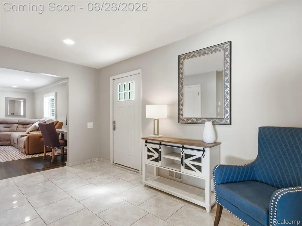 4130 Saddle Lane West Bloomfield Charter Township, MI 48322