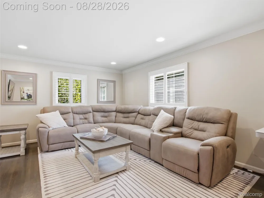 4130 Saddle Lane West Bloomfield Charter Township, MI 48322