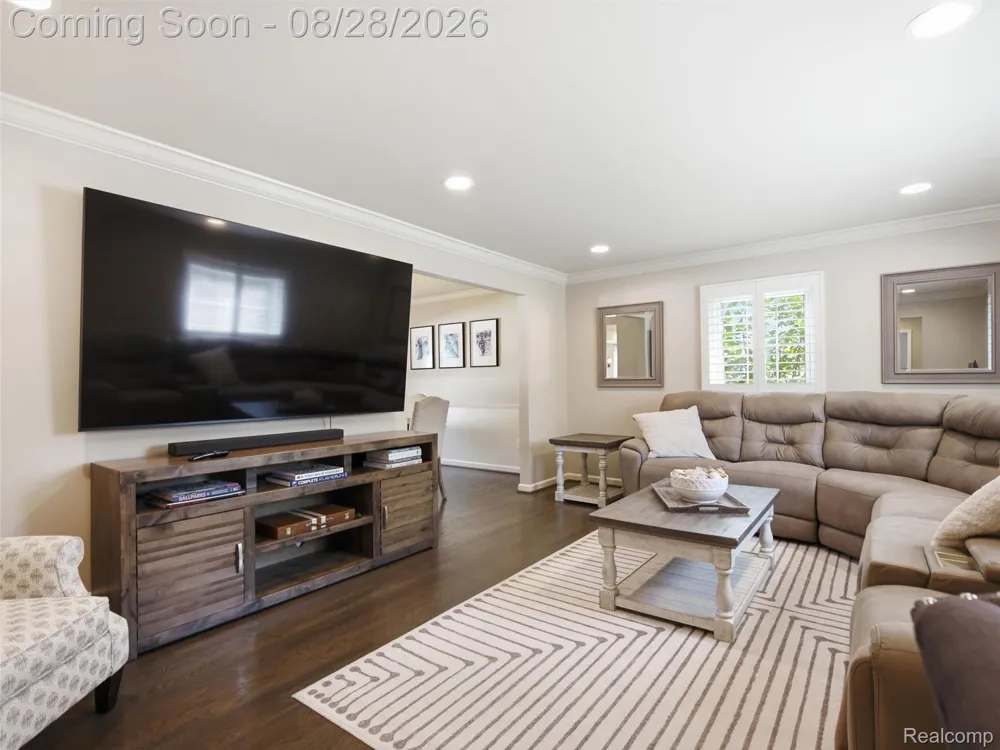 4130 Saddle Lane West Bloomfield Charter Township, MI 48322