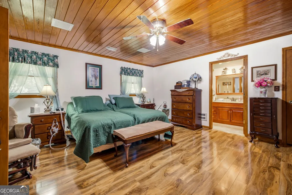 100 Sang RD Cleveland, GA 30528