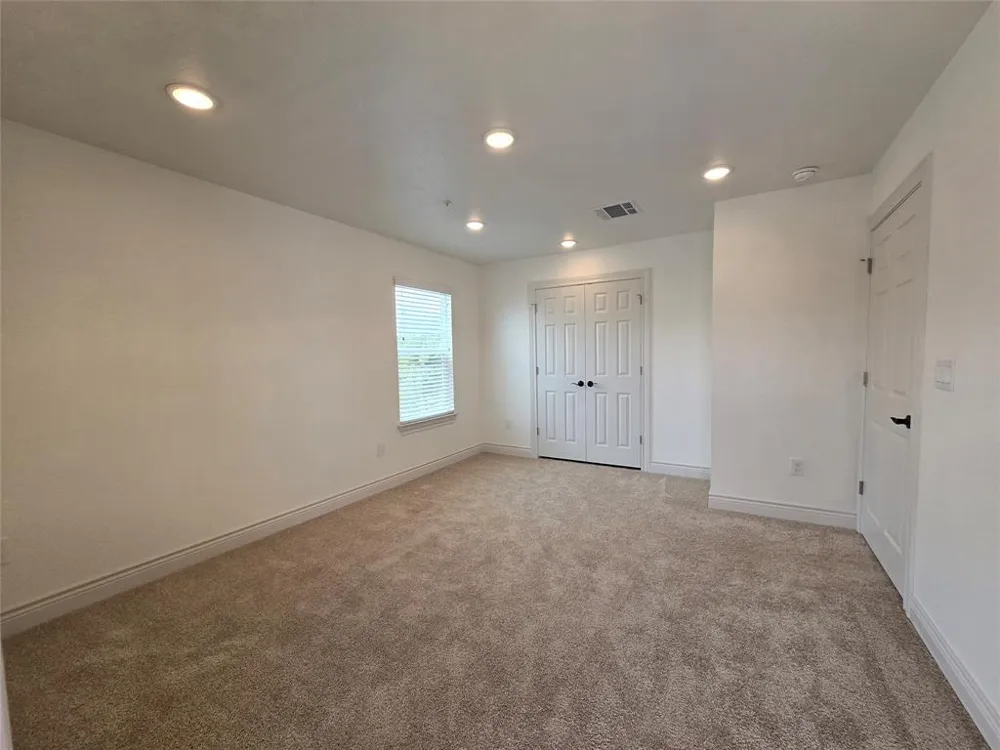 2105 Tiger Trail Trail #403 Round Rock, TX 78665