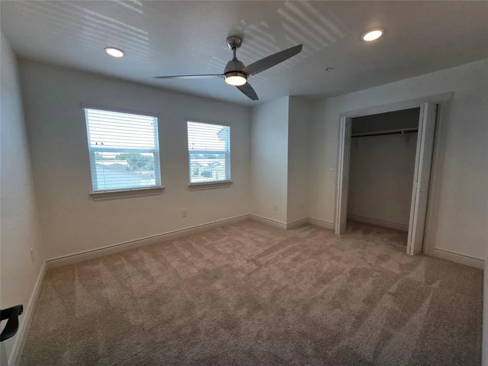 2105 Tiger Trail Trail #403 Round Rock, TX 78665