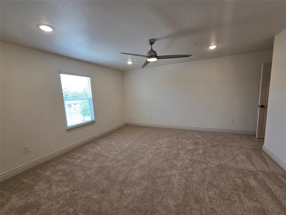 2105 Tiger Trail Trail #403 Round Rock, TX 78665