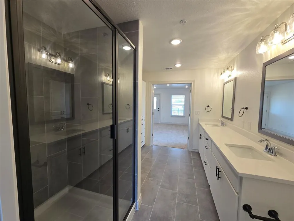 2105 Tiger Trail Trail #403 Round Rock, TX 78665